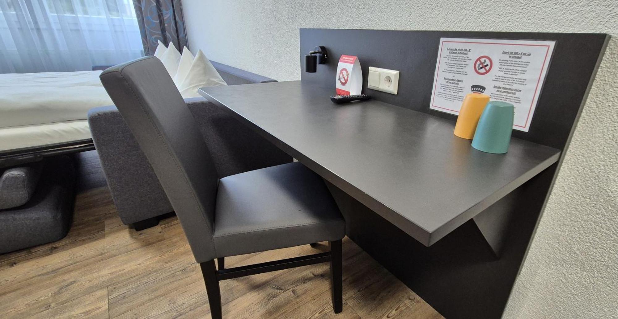 Melvi Hotel Goeppingen Ngoại thất bức ảnh