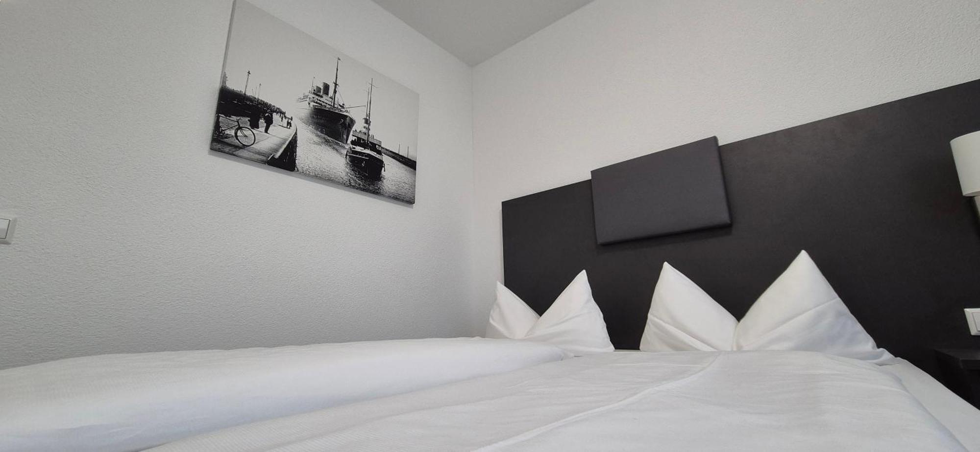 Melvi Hotel Goeppingen Ngoại thất bức ảnh
