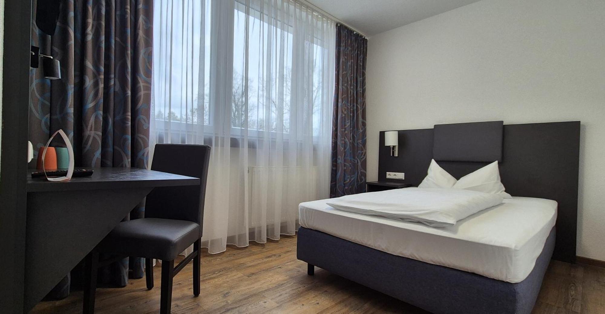 Melvi Hotel Goeppingen Ngoại thất bức ảnh