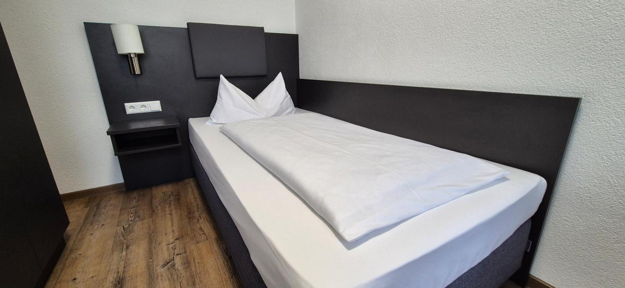 Melvi Hotel Goeppingen Ngoại thất bức ảnh