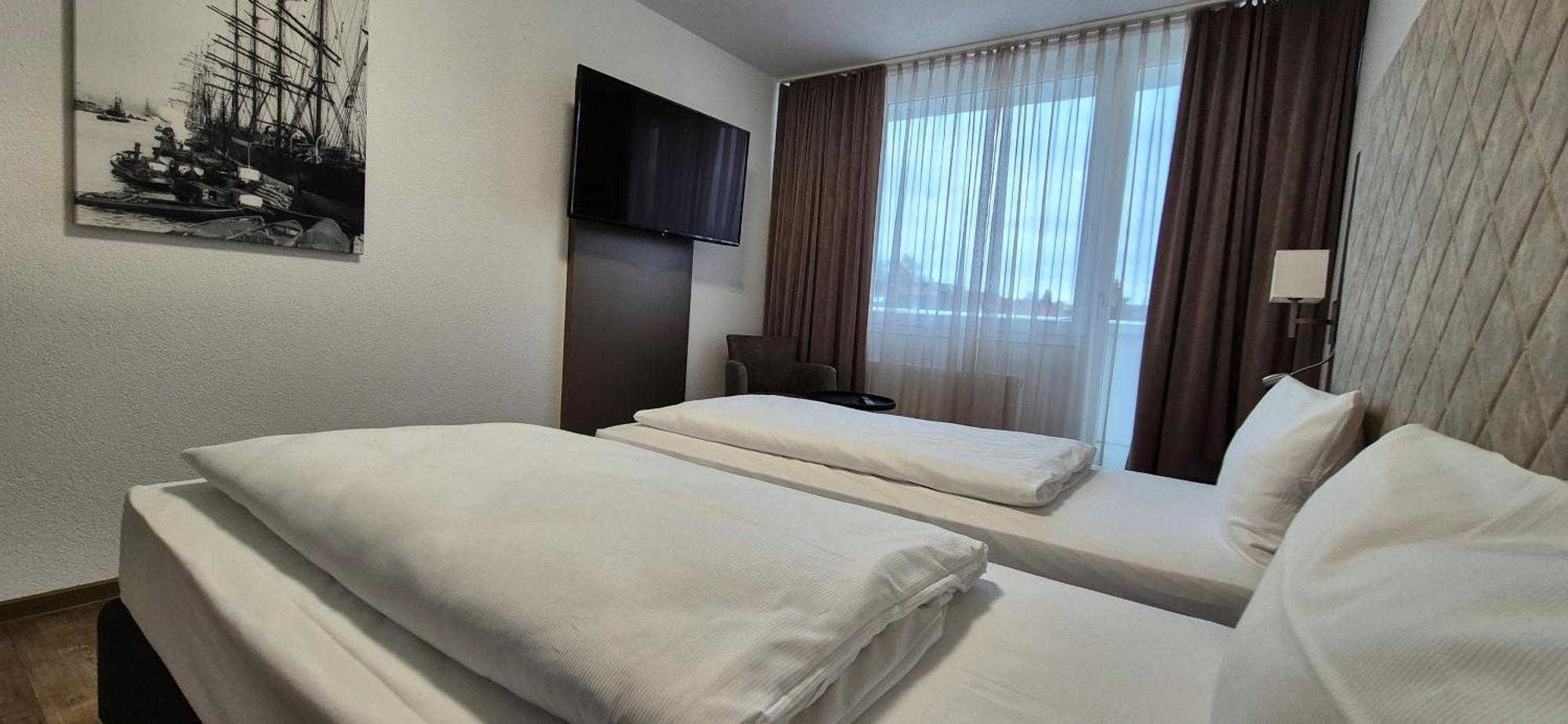 Melvi Hotel Goeppingen Ngoại thất bức ảnh