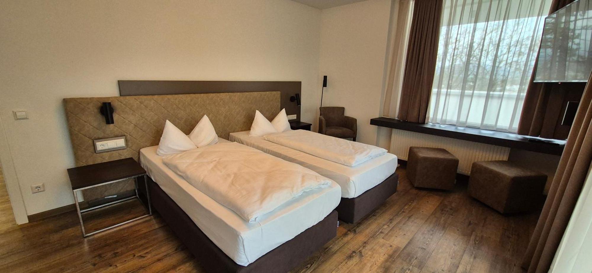 Melvi Hotel Goeppingen Ngoại thất bức ảnh