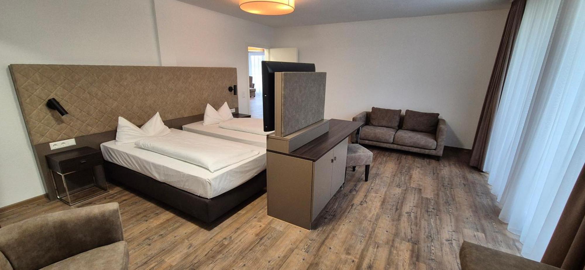 Melvi Hotel Goeppingen Ngoại thất bức ảnh